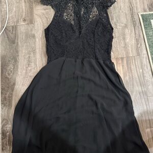 Solemio Black Lace Backless Dress